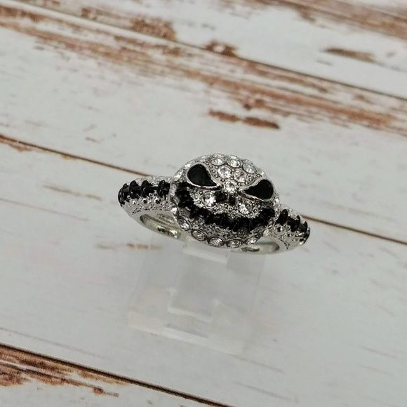Jewelry - Cute Crystal Ring